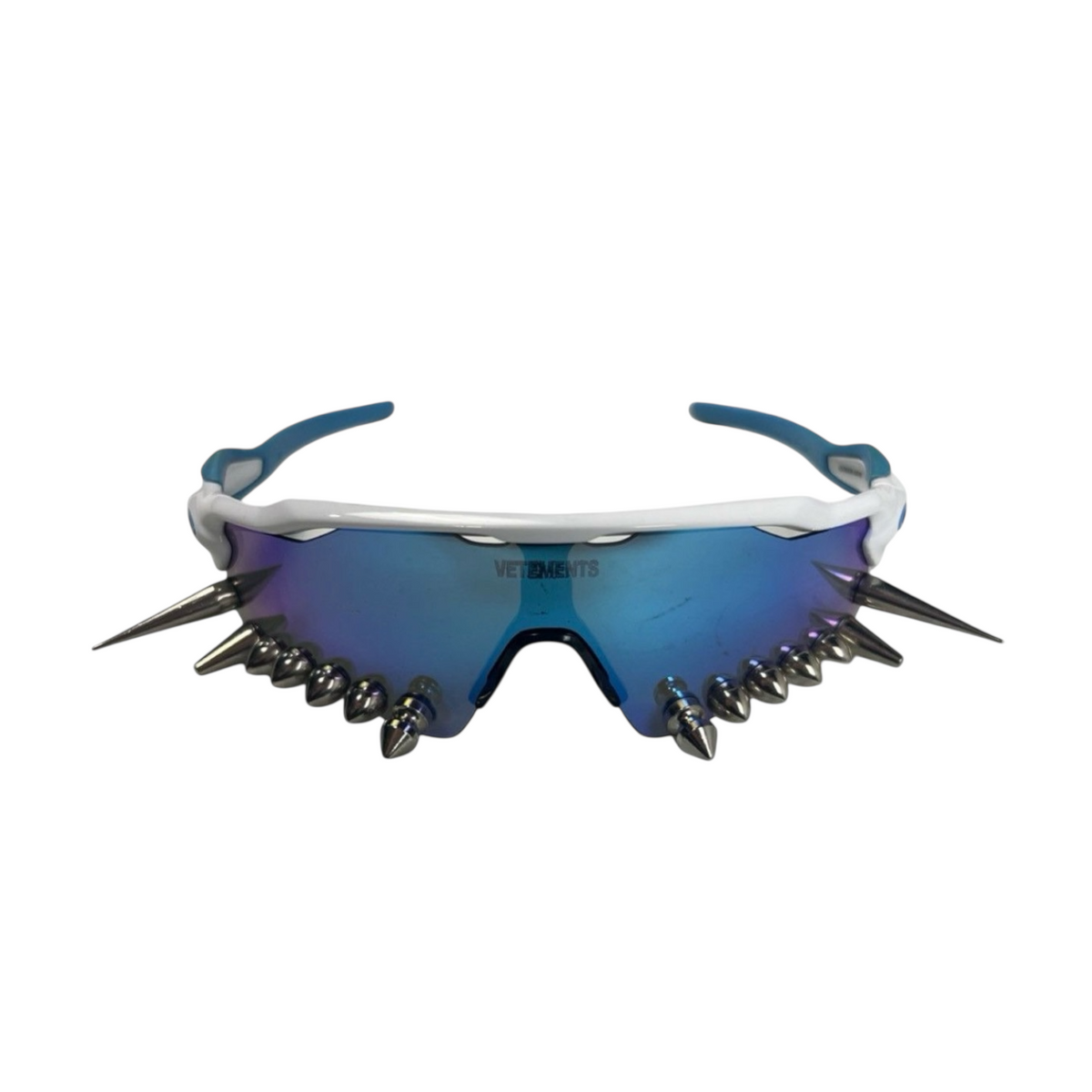 Oakley Spike sunglasses qc-vetements-x-oakley-spiked-  main image 4